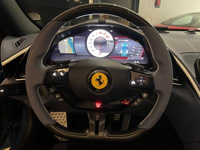 صورة 9 لـ 2024 Ferrari ROMA SPIDER