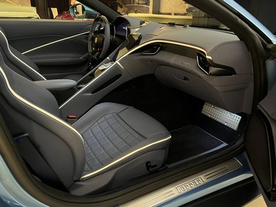 صورة 11 لـ 2024 Ferrari ROMA SPIDER