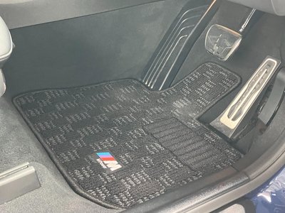 2022 BMW X4 thumbnail 35