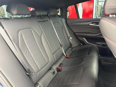 2022 BMW X4 thumbnail 38