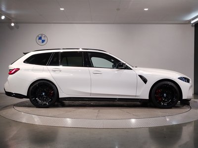 2025 BMW M3 TOURING photo 10