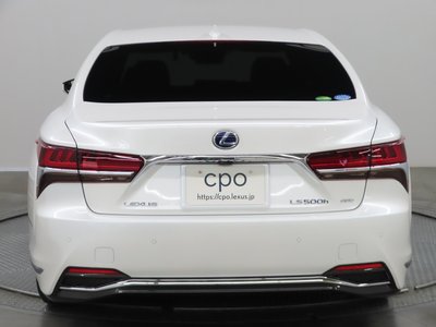 2017 Lexus LS photo 7