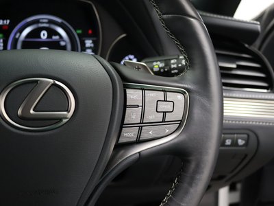 2017 Lexus LS thumbnail 20