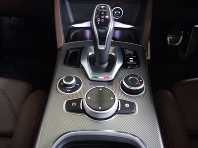 2022 ALFA Romeo STELVIO — фото 23