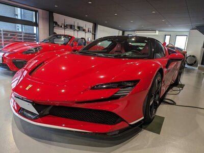2021 Ferrari SF90 STRADALE 照片 2
