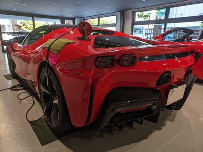 2021 Ferrari SF90 STRADALE 照片 14