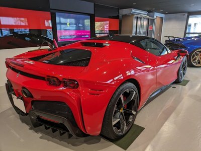 2021 Ferrari SF90 STRADALE 照片 13