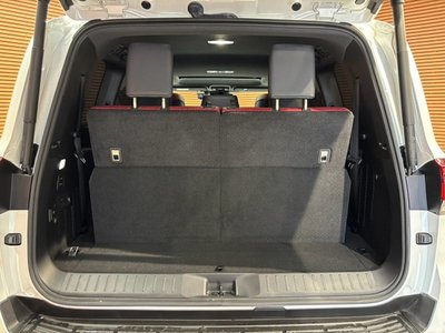 2023 Toyota LAND CRUISER 300 thumbnail 40