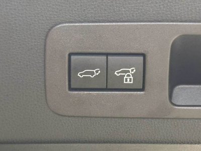 2023 Toyota LAND CRUISER 300 photo 9