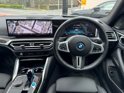 2022 BMW I4 — фото 6