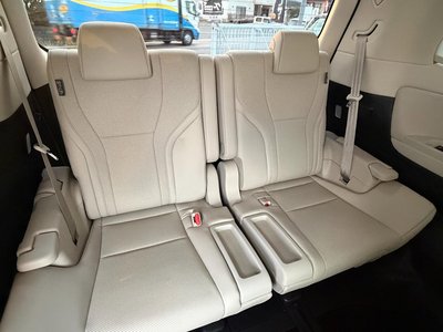 صورة 52 لـ 2024 Lexus LM
