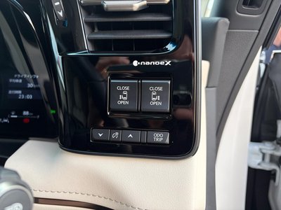 صورة 32 لـ 2024 Lexus LM