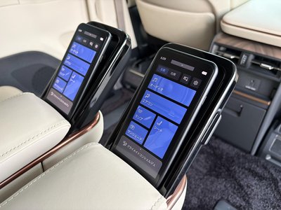 صورة 49 لـ 2024 Lexus LM
