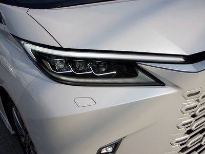 صورة 14 لـ 2024 Lexus LM