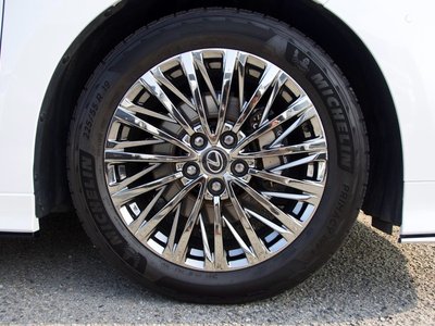 صورة 75 لـ 2024 Lexus LM