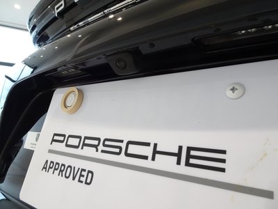 2019 Porsche 718 thumbnail 17