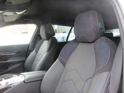 2026 BMW 5 SERIES TOURING thumbnail 30