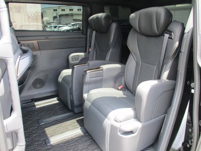 2025 Toyota ALPHARD — фото 31