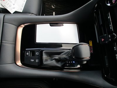 2025 Toyota ALPHARD — фото 40