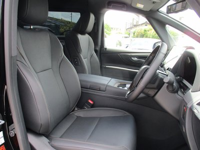 2025 Toyota ALPHARD — фото 28