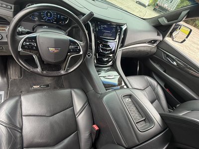 صورة مصغرة 19 لـ 2016 Cadillac ESCALADE