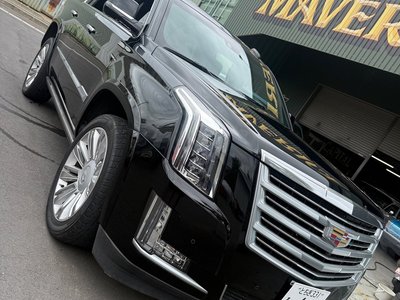 صورة مصغرة 2 لـ 2016 Cadillac ESCALADE