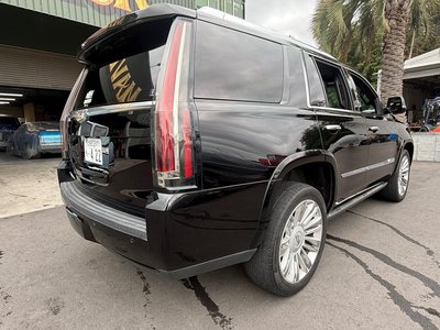 صورة مصغرة 7 لـ 2016 Cadillac ESCALADE
