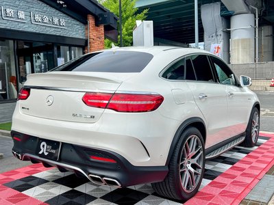 صورة 9 لـ 2020 Mercedes-BENZ GLE AMG