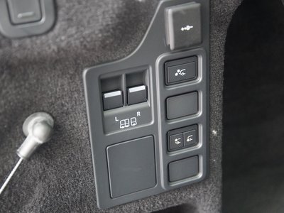 2023 LAND Rover DISCOVERY thumbnail 57