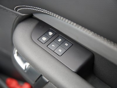 2023 LAND Rover DISCOVERY thumbnail 39