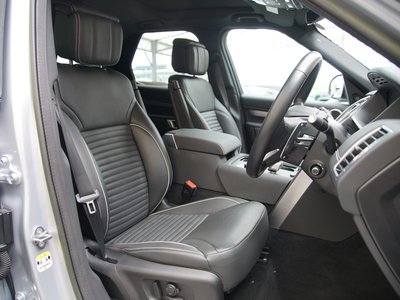 2023 LAND Rover DISCOVERY photo 12