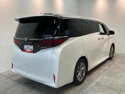 2024 Toyota ALPHARD — фото 3