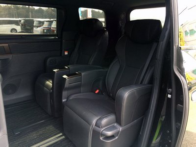 2023 Toyota ALPHARD — миниатюра 7
