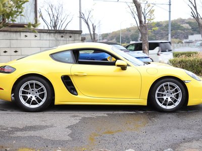 صورة 11 لـ 2016 Porsche 718