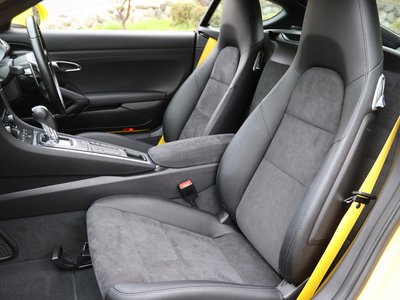 صورة 24 لـ 2016 Porsche 718
