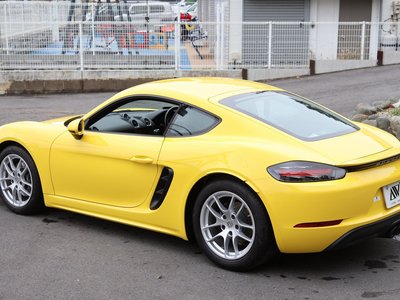 صورة 8 لـ 2016 Porsche 718