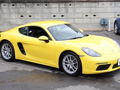 صورة 12 لـ 2016 Porsche 718