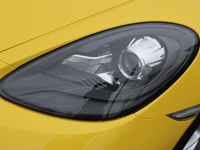 صورة 28 لـ 2016 Porsche 718
