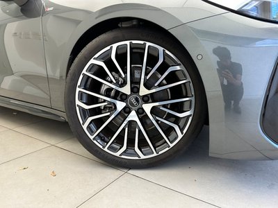 2025 AUDI A5 AVANT photo 10