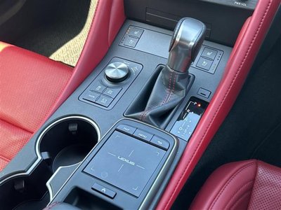2022 Lexus RC — фото 24