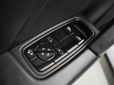2020 Porsche 911 thumbnail 20