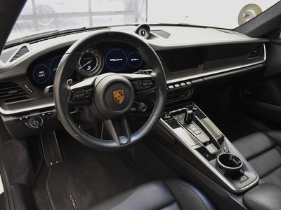 2020 Porsche 911 photo 2