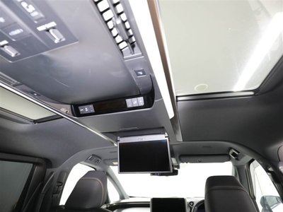صورة 24 لـ 2023 Toyota VELLFIRE