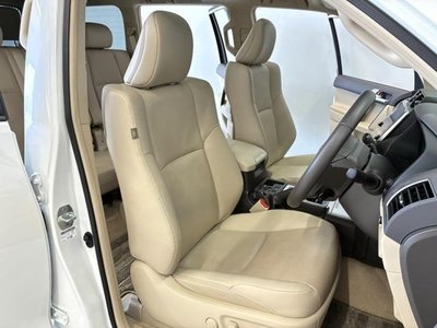 صورة 12 لـ 2023 Toyota LAND CRUISER PRADO