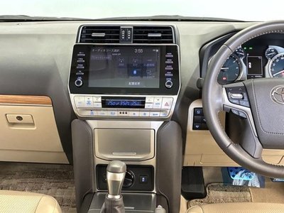 صورة 34 لـ 2023 Toyota LAND CRUISER PRADO
