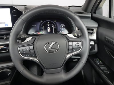 2025 Lexus UX — миниатюра 7