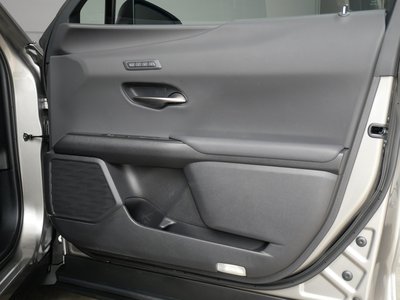 2025 Lexus UX — миниатюра 14