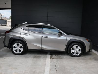 2025 Lexus UX — миниатюра 4