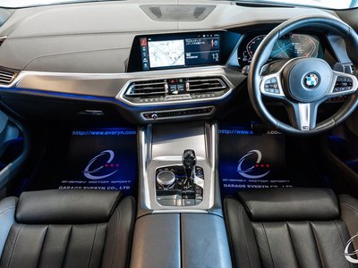 2020 BMW X6 photo 3