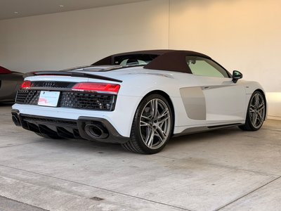 2022 AUDI R8 SPYDER thumbnail 17